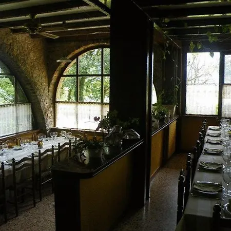 Allotjaments Colomer-cullell * Bas